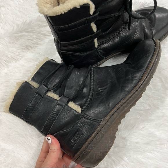 UGG Caspia Sheepskin Lined Leather Ankle Boots Size 8 - Picture 8 of 11